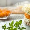 Zivju salāti Mimosa: recepte Jaunajam gadam!